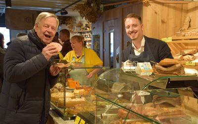 CSU-Schwabach begeistert mit 1-Euro-Leberkäsweggla-Aktion im Der Bauernladen Schwabach – Bürgernaher Austausch mit Kandidaten und OB-Bewerber Axel Rötschke
